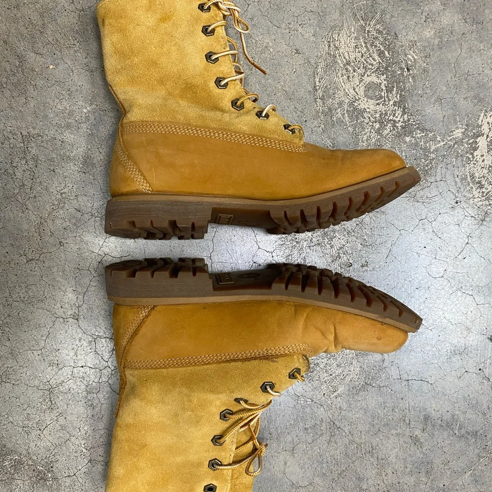 Timberland Authentics Teddy Fleece Boots in wheat nubuck leather